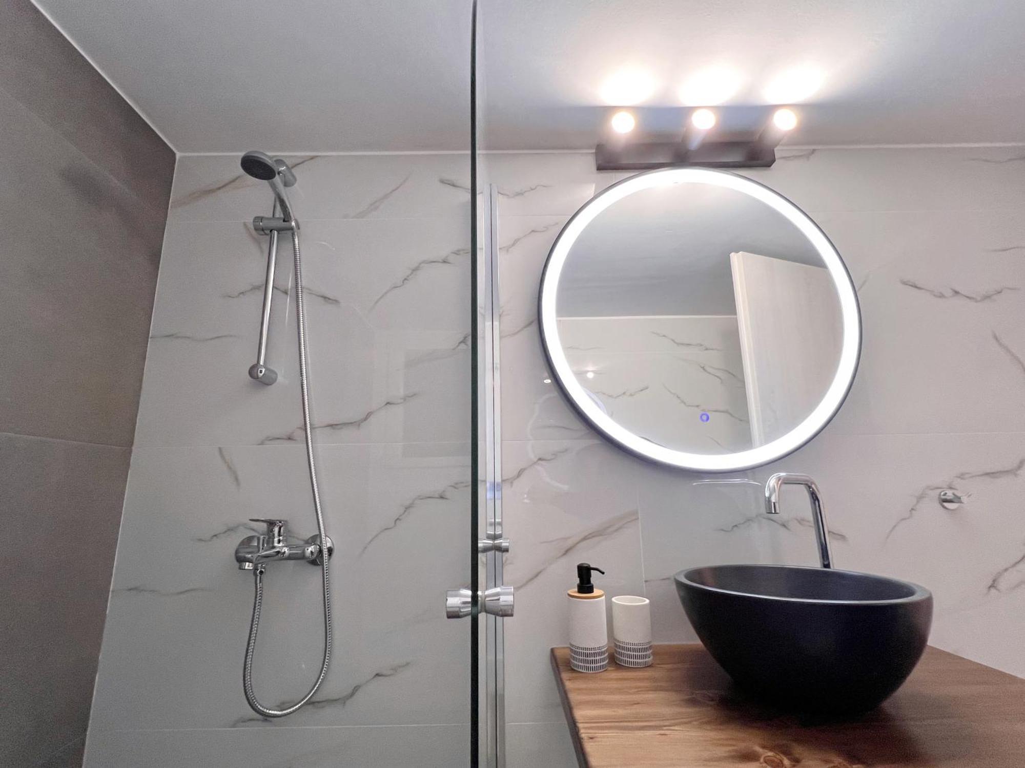 Wsd Piraeus Amazing Luxury Boutique 2Bd Apartment With Balcony المظهر الخارجي الصورة